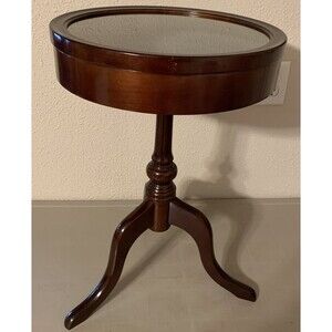 22.5" Vtg 1991 Bombay Company Display Table Mahogany Cherry Glass Top 14 5/8" D